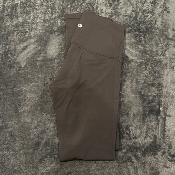 Lululemon Wunder Under Leggings - Picture 3 of 6